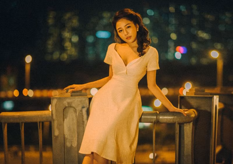 Hot girl Tram Anh: 'Nguoi ta moi toi di khach, xin gia truc tiep'