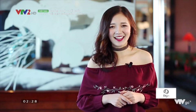 Ngành học của Hot girl Báo chí là báo ảnh. Thế nhưng ngay khi bước vào cổng trường đại học, cô bạn đã “bén duyên” với công việc MC.