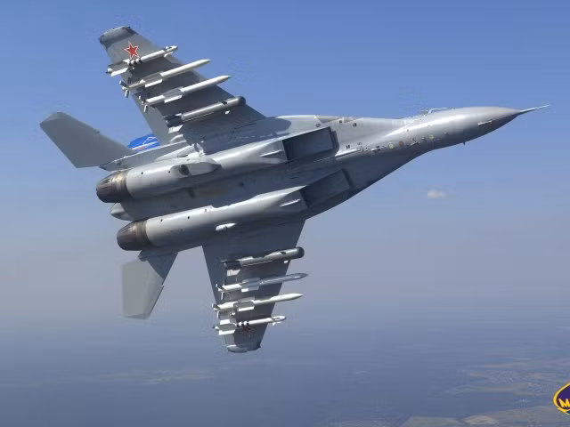 Tiêm kích đa năng MiG-29M2 thiết kế với một pháo trong thân GSh-301 cỡ 30mm với 150 viên đạn cùng 9 giá treo dưới cánh cho phép mang tổng cộng 5 tấn vũ khí (vượt trội MiG-29 đời đầu). Đương nhiên MiG-29M2 có thể đảm nhiệm tốt vai trò không đối không với các loại tên lửa R-73E, RVV-AE, R-27R1 (ER1) và R-27T1 (ET1). Nguồn ảnh: Wikipedia