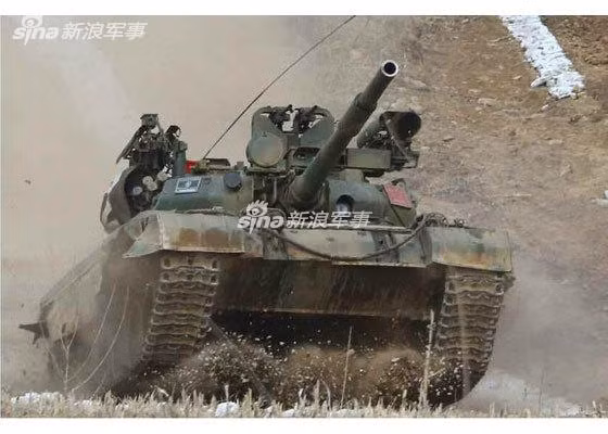 Xe tăng chủ lực P'okpong (Bão hổ) hiện đại nhất của Triều Tiên tham gia rộng rãi cuộc thi. Nguồn ảnh: KCNA