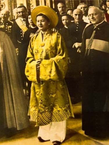 Để cưới được Nguyễn Hữu Thị Lan, vua Bảo Đại phải chấp nhận 4 điều kiện