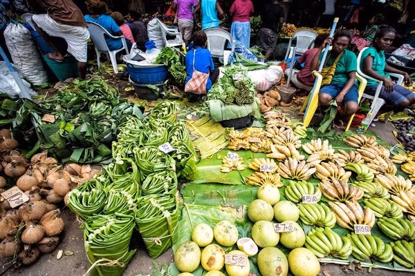 Chợ bán gần như "tất tần tật" các sản vật của quốc đảo nằm ở Thái Bình Dương. Ảnh Sina