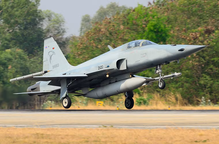 Theo nhiều nguồn tin, chương trình nâng cấp qui mô trị giá khoảng 60 triệu USD này được Thái Lan giao cho công ty Elbit System của Israel thực hiện.