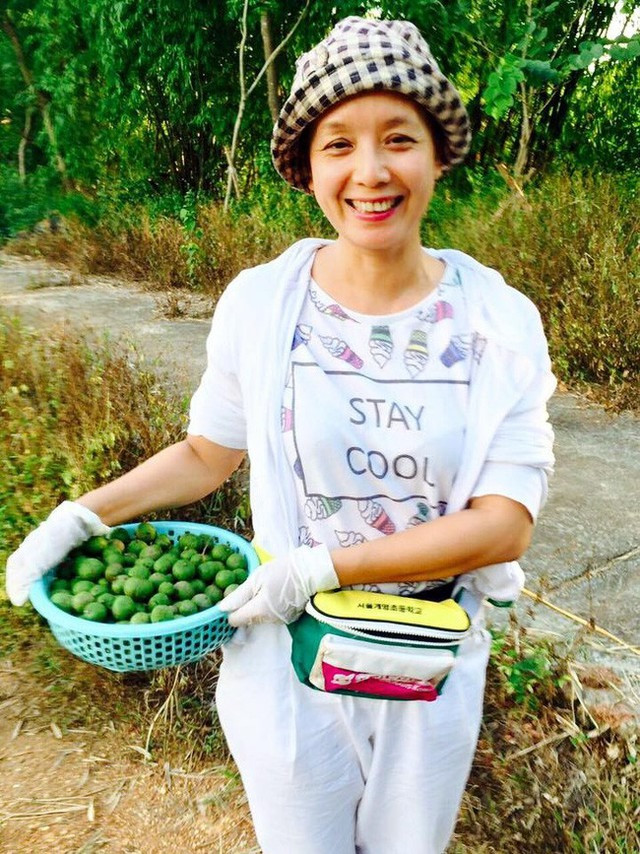 Mỗi khi thu hoạch được nhiều, chị vẫn thường chia sẻ cho bạn bè.