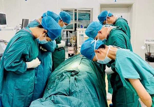 Ngay thu 2 sau cuoi, co dau xinh dep bo mang vi dieu nay