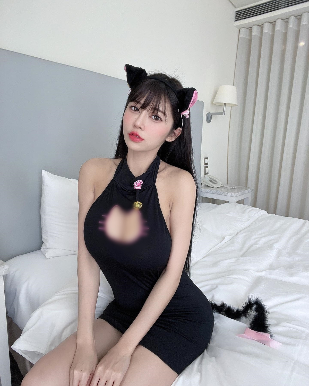 Thực tế, bình thường An Hi cũng có gu thời trang rất nóng bỏng, không ít set đồ của cô nàng mặc cũng như không.