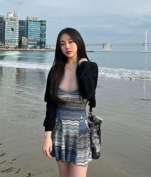 Đa số các fan hâm mộ của Sejin đều công nhận rằng, với vẻ đẹp hình thể của hot girl, cô nàng diện đồ kín hay hở đều vô cùng nổi bật.