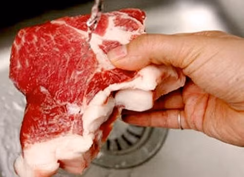 Thit bo cang chan cang ban, them buoc nay cuc sach lai ngot thit