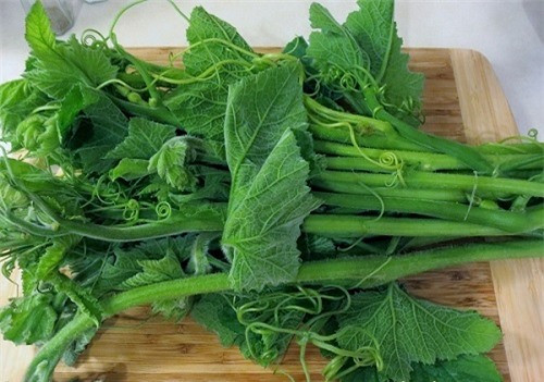 Loai rau re tien lai giup giai doc, phu nu cang an cang tre-Hinh-2