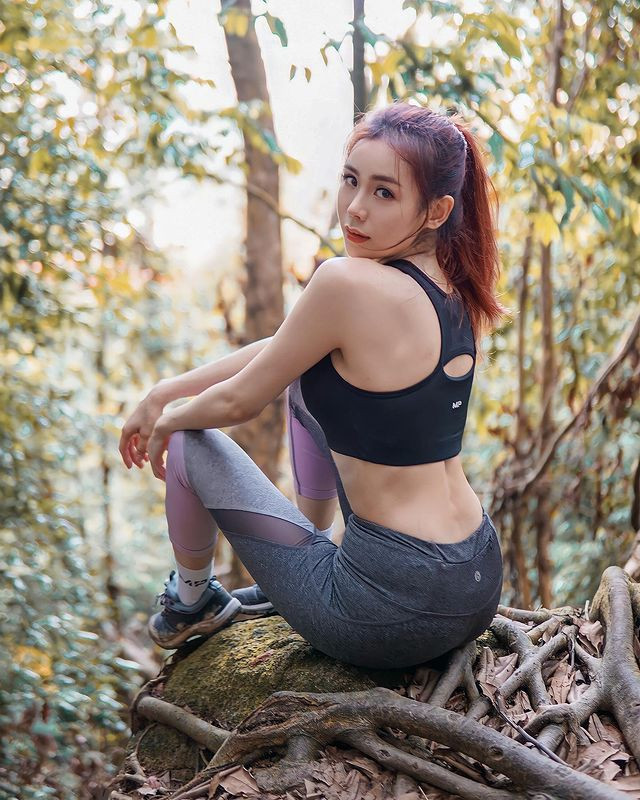 Rất nhiều fan nữ của hot girl gợi cảm Serene Khoo thừa nhận, có một cơ thể không chút mỡ thừa như thần tượng là điều mà họ mong mỏi, mơ ước.