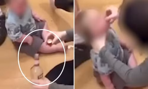 Mẹ dùng rượu mạnh làm “siro trị cảm lạnh”, con khóc thét Me dung ruou manh lam “siro tri cam lanh”, con khoc thet