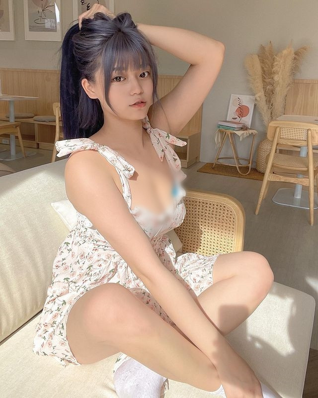 Có lẽ nếu không định hướng lại sự phát triển và có quyết định sáng suốt hơn, Bạch Kim sẽ dần chìm nghỉm trong dàn hot girl ngày một xinh đẹp và tài năng.