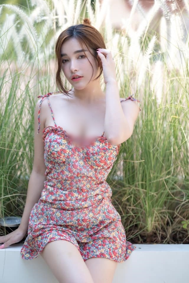 Được biết, hiện tại ngoài công việc chính là người mẫu, hot girl Thái Lan cũng kinh doanh một số mặt hàng làm đẹp và đạt được hiệu ứng tiêu dùng rất tốt.