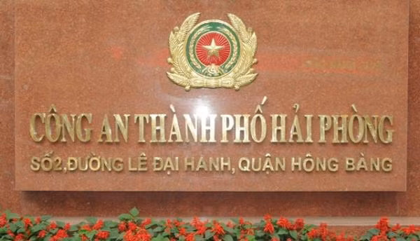 Chị H vốn là một cô gái xinh xắn và ngoan ngoãn nên được nhiều thanh niên trong vùng "để ý". Qua sàng lọc, Công an Hải Phòng xác định có 2 thanh niên thường xuyên trêu nạn nhân H vào đêm khuya và đêm 28, rạng sáng 29/6 hai thanh niên này có xuất hiện trước cửa nhà ông T. (Ảnh minh họa) 