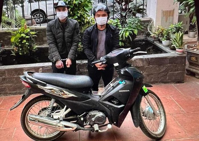 Ha Noi: Tam giu 2 doi tuong su dung xe gian de trom cap