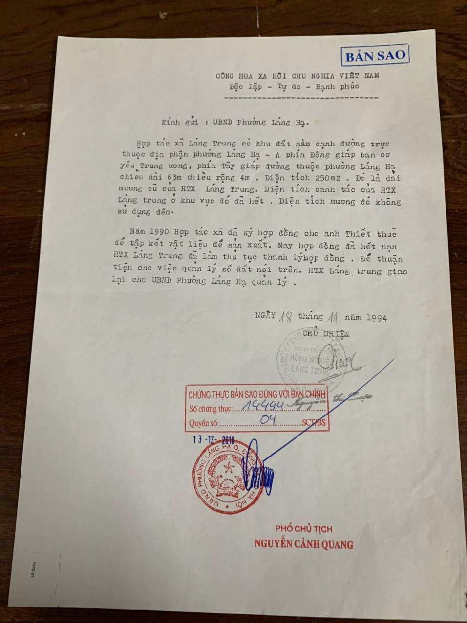 Ha Noi: Nguoi dan gan 30 nam doi lai dat cong de mo rong duong-Hinh-2