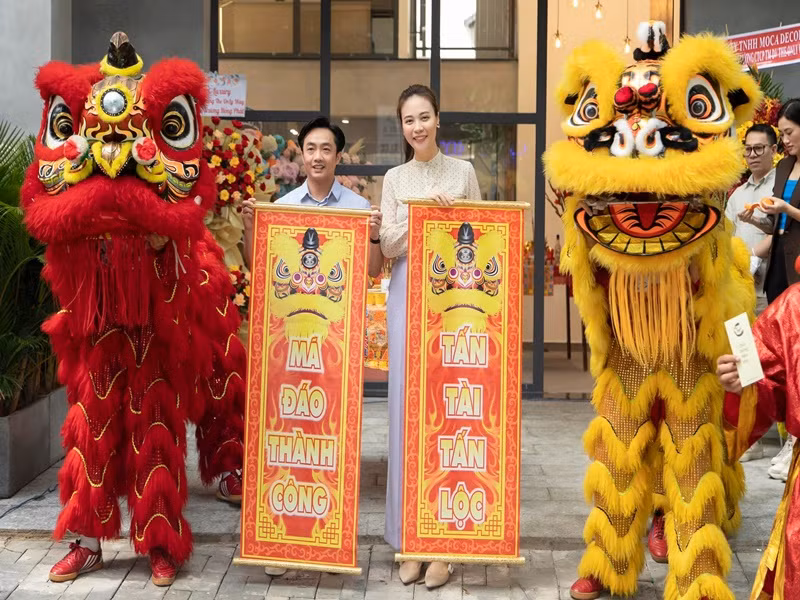 Vợ chồng Cường Đô la khai trương văn phòng và thương hiệu mới hồi tháng 5/2022.