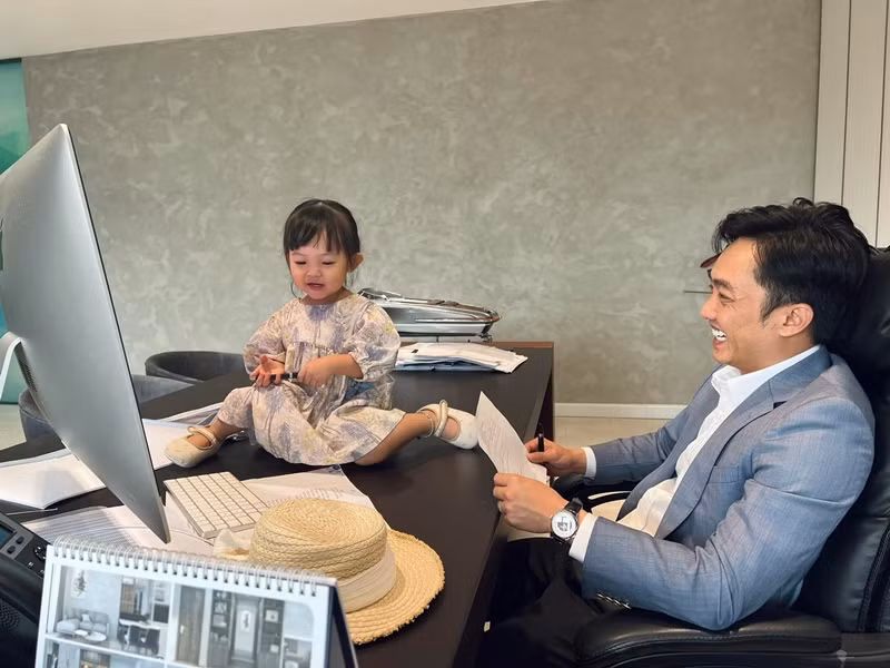 Cường Đô la hết mực chiều chuộng con gái.
