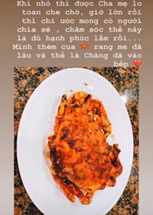 Hôn phu của Phạm Hương vào bếp nấu những món ăn ngon cho gia đình.