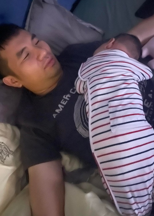 Ông xã của Vân Hugo cũng san sẻ với nữ MC việc nuôi con.