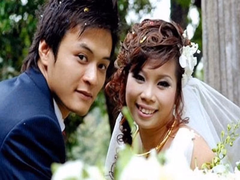 Hon nhan vien man cua dien vien Hong Dang