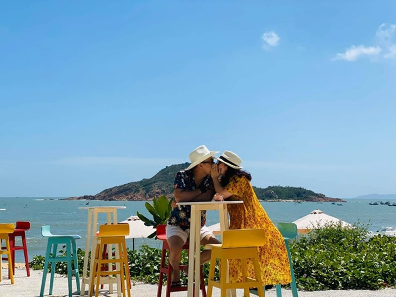 Hồng Đăng còn tiết lộ, trước những bình luận chê bai nhan sắc của Anh Đào trên trang cá nhân, anh lặng lẽ xóa chúng vì sợ vợ đọc được sẽ buồn. Ảnh: Vietnamnet