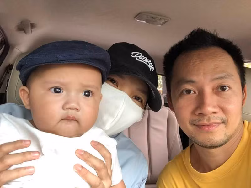 Theo Arttimes, trước khi lập gia đình, Tiến Đạt là người thích gì làm nấy, mua sắm không cần tính toán. Tuy nhiên từ khi có gia đình, anh bắt đầu tiết kiệm để có khoản dự phòng cho việc cần thiết và tương lai.