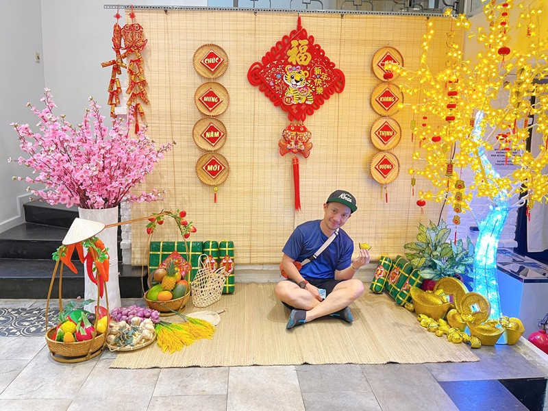 Cuộc sống của Tiến Đạt đầy bình yên khi anh cố gắng tránh thị phi.