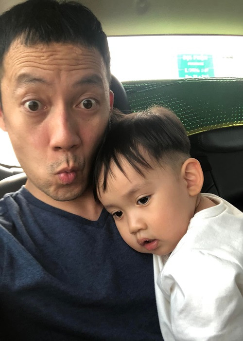 Trong cuộc phỏng vấn với Zing năm 2020, Tiến Đạt cho biết, nhiều năm qua, anh không còn dành thời gian cho ca hát để tập trung chăm sóc con và chuyển hướng kinh doanh.