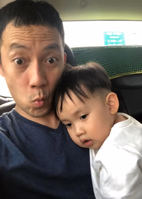 Trong cuộc phỏng vấn với Zing năm 2020, Tiến Đạt cho biết, nhiều năm qua, anh không còn dành thời gian cho ca hát để tập trung chăm sóc con và chuyển hướng kinh doanh.