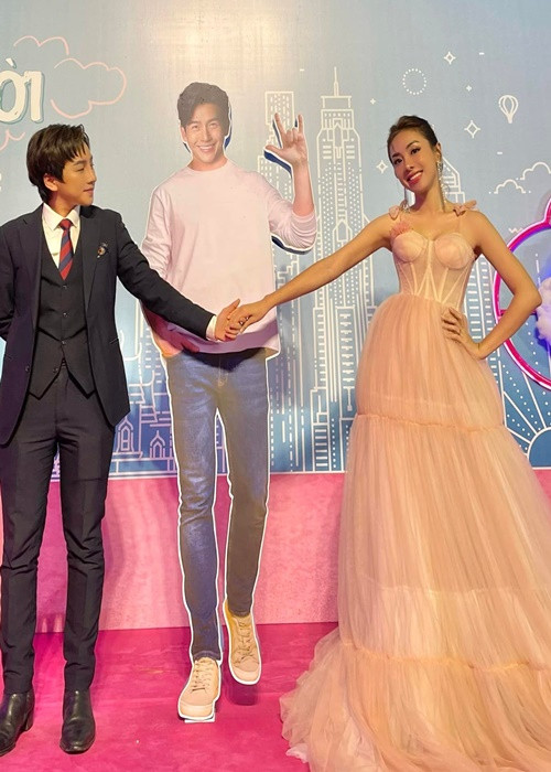 Kenji sinh năm 1992, kém Lan Trinh 5 tuổi. Năm 2020, người yêu của Lan Trinh cắt ngực. Ảnh: FBNV