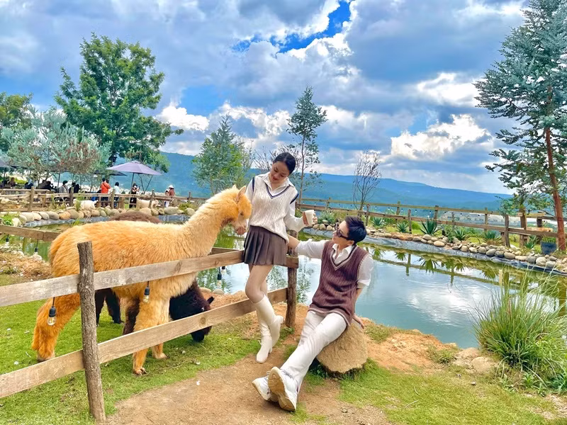 Kenji là người yêu đầu tiên Lan Trinh công khai hẹn hò từ khi bước chân vào showbiz. Ảnh: FBNV