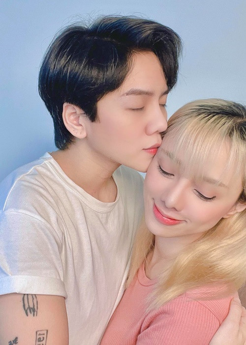 Tháng 2/2022, Lan Trinh được người yêu kém 5 tuổi tặng nhẫn đính hôn. Hiện tại, cặp đôi đang chuẩn bị đám cưới. Ảnh: FBNV