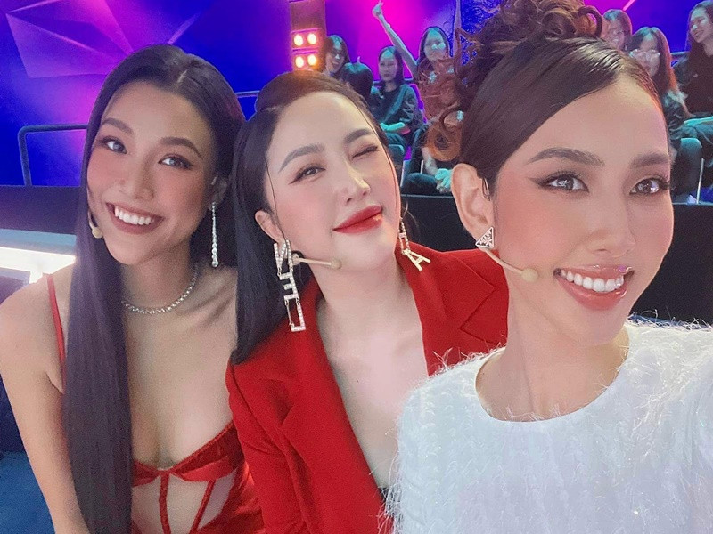 Hoàng Oanh còn tham gia các gameshow.