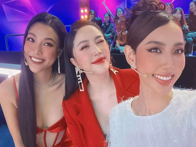 Hoàng Oanh còn tham gia các gameshow.