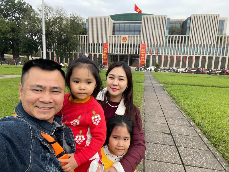 Minh Nguyệt từng chia sẻ, cô thường đưa hai con gái đi xem Tự Long diễn vì cả hai đều rất thích.