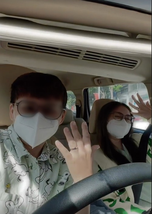 N.T từng đăng tải hình ảnh đeo nhẫn cưới.