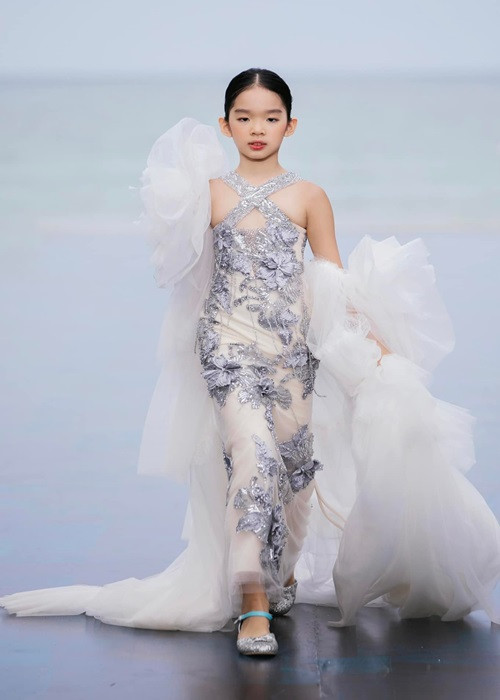 Về bố đẻ của bé Thỏ, Xuân Lan từng chia sẻ, bé Thỏ và bố đẻ đều rất thờ ơ dù cô luôn cố gắng tạo sợi dây kết nối tình cảm giữa hai bố con.