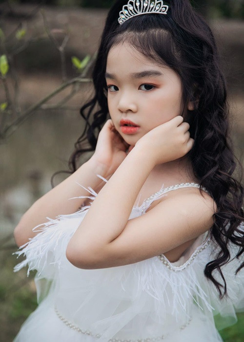 Xuân Lan khẳng định, cô không ưu ái con mình trong các chương trình mà phải dựa trên khả năng của bé để sắp xếp vào những show diễn phù hợp.