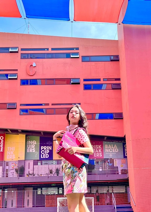 Vóc dáng của Suti thon gọn sau khi nỗ lực giảm cân.