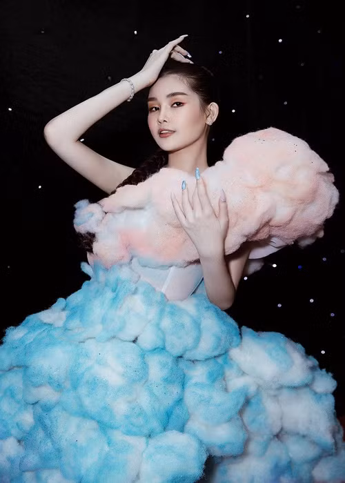 Ngân Anh kết hôn vào cuối năm nay. Cô không tiết lộ danh tính chồng chưa cưới. Ảnh: FBNV