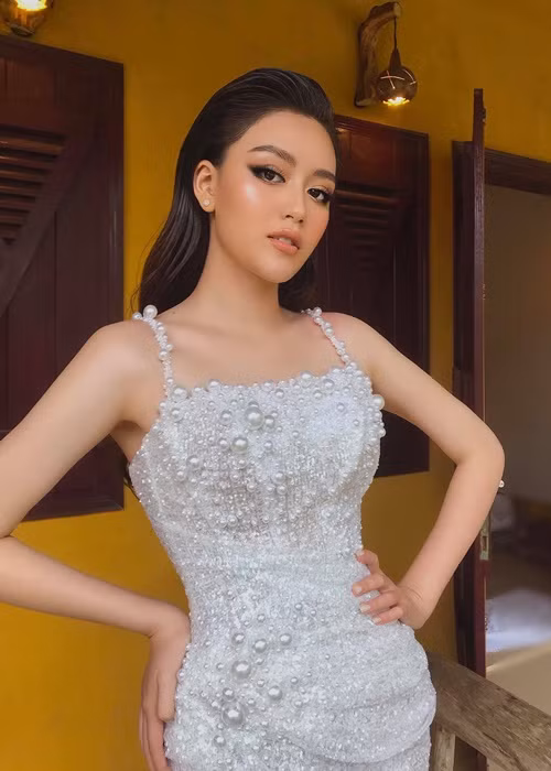 Sau khi đoạt danh hiệu Á hậu 2 cuộc thi Hoa hậu Đại dương 2017, Thanh Ngân tích cực hoạt động nghệ thuật. Ảnh: FBNV