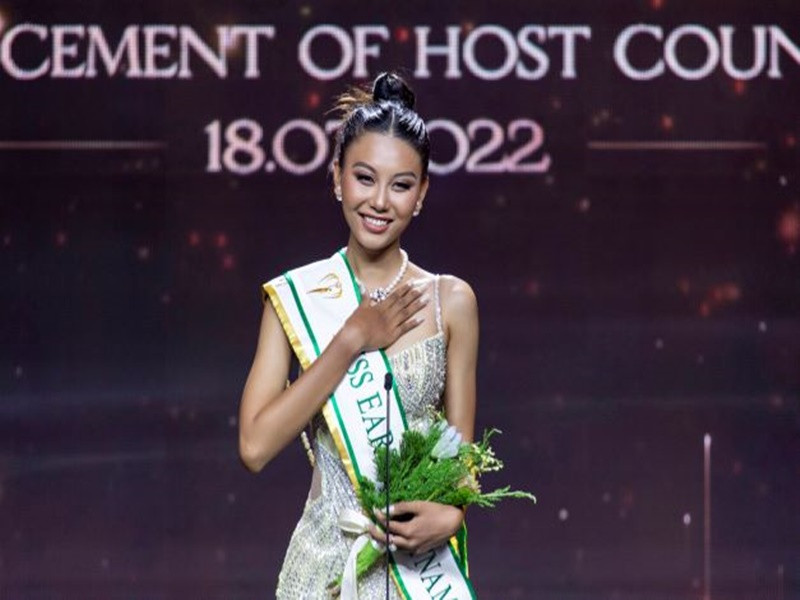 Thạch Thu Thảo vừa nhận sash đại diện Việt Nam tham gia cuộc thi nhan sắc quốc tế Miss Earth 2022 - Hoa hậu Trái đất 2022. Ảnh: Dân Việt