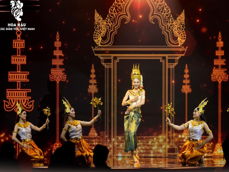 Theo Zing, Thu Thảo là con út trong gia đình Khmer có truyền thống làm nông ở Trà Vinh. Ảnh: Fanapge Hoa hậu các Dân tộc Việt Nam