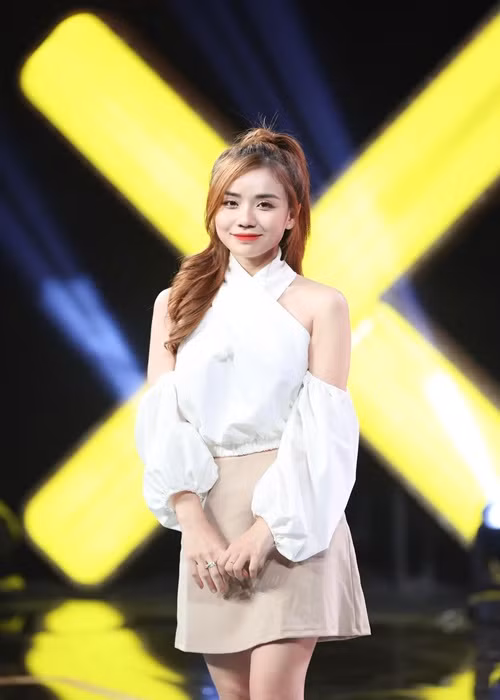 Cách đây không lâu, Bảo Ngọc khoe lần đầu tham gia một gameshow. Ngoài ra, cô từng thử sức với vai trò rapper.