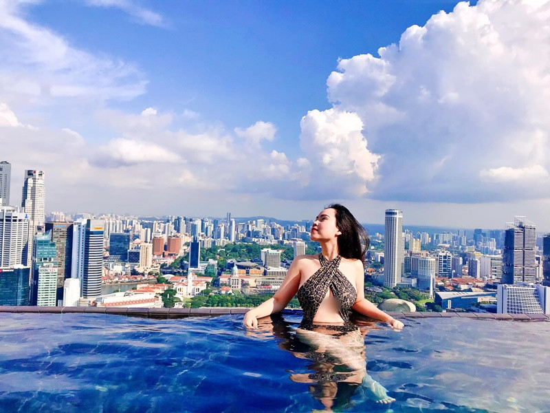 Nick Mansor là người bạn trai ngoại quốc thứ 3 của Trương Phương. Cả hai công khai hẹn hò vào tháng 12/2016 khi cả hai đăng tải trạng thái “đang yêu” và đính kèm tài khoản Facebook của nửa kia trên trang cá nhân.