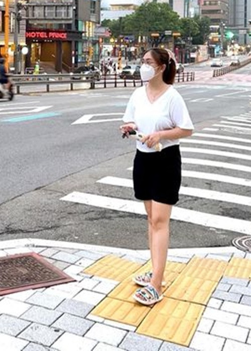 Thiện Nhân và gia đình bất hòa liên quan đến vấn đề nữ ca sĩ yêu đồng giới, tạm dừng nghỉ hát để kinh doanh.