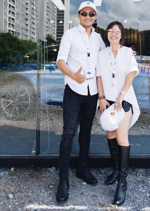 Nam diễn viên hết lòng chăm vợ và con nhỏ. Anh tự tay làm các việc liên quan đến mẹ và bé, tự giặt quần áo của con bằng tay, thay tã, tắm cho con. Dù bận bịu con nhỏ, tuy nhiên Ngọc Tiền vẫn chuẩn bị đồ ăn để Quý Bình bồi bổ sức khỏe.