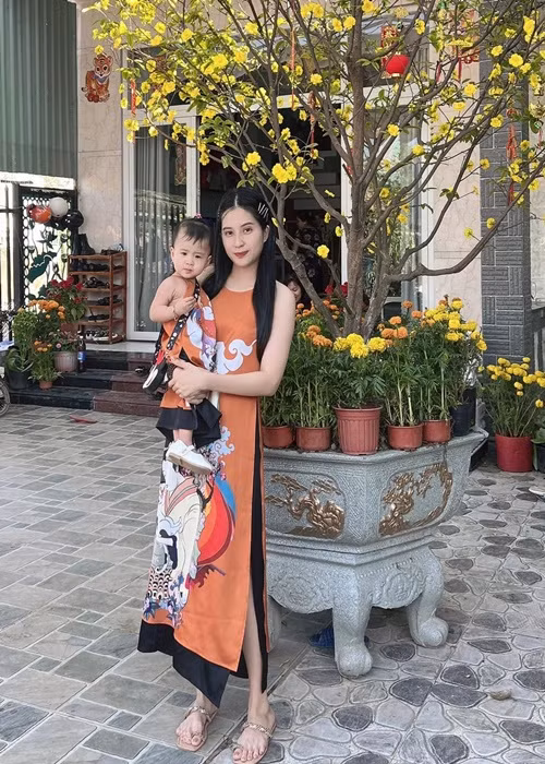 Thiên An vẫn thường xuyên đăng tải hình ảnh con gái. Ảnh: FBNV