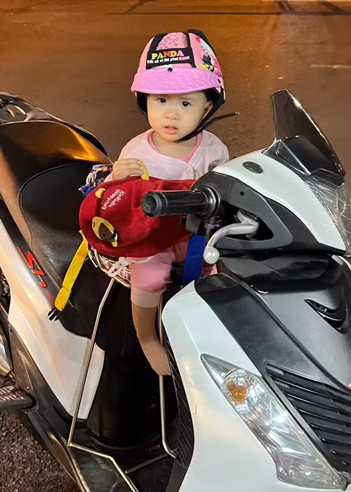 Dịp sinh nhật 1 tuổi của bé Sol, Jack không có bất kỳ động thái nào. Ảnh: FBNV